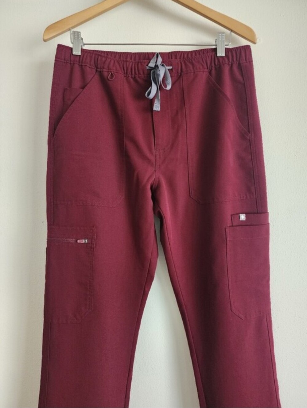 Figs Set Burgundy Mens Leon Scrub Top & Cairo Straught Leg Scrub Pant Size Med - Picture 11 of 16